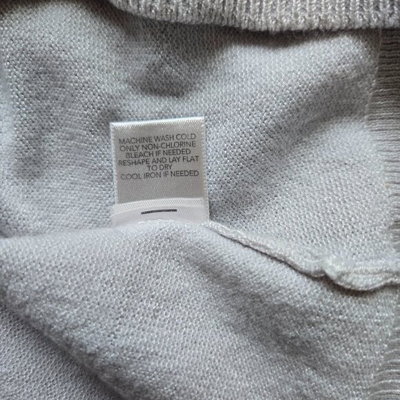 Christopher & Banks Knit Top Short Sleeve Grey/Silver T-Shirt Crew Neck Size S - Picture 5 of 6